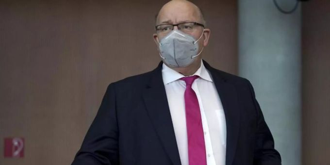 Wirtschaftsminister Peter Altmaier (CDU) kommt zur Befragung im Untersuchungsausschuss zum Bilanzskandal um das Unternehmen Wirecard. Foto: Michael Sohn/AP-Pool/dpa Wirtschaftsminister Peter Altmaier (CDU) kommt zur Befragung im Untersuchungsausschuss zum Bilanzskandal um das Unternehmen Wirecard. Foto: Michael Sohn/AP-Pool/dpa