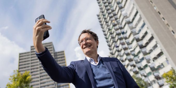 Der deutsche Bundesgesundheitsminister Karl Lauterbach ist jetzt auch auf der Kurzvideo-Plattform Tiktok aktiv. Karl Lauterbach