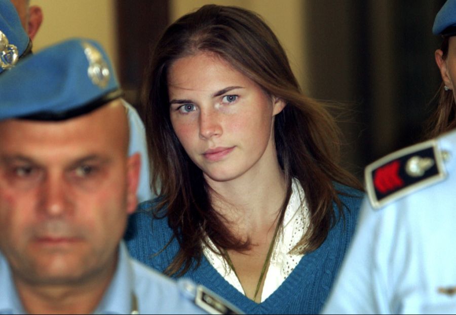 2007 stand die damals 20-jähirge Amanda Knox, die von den Medien auch «Engel mit den Eisaugen» genannt wurde, in Italien vor Gericht. Wegen angeblichen Mordes an ihrer britischen Mitbewohner