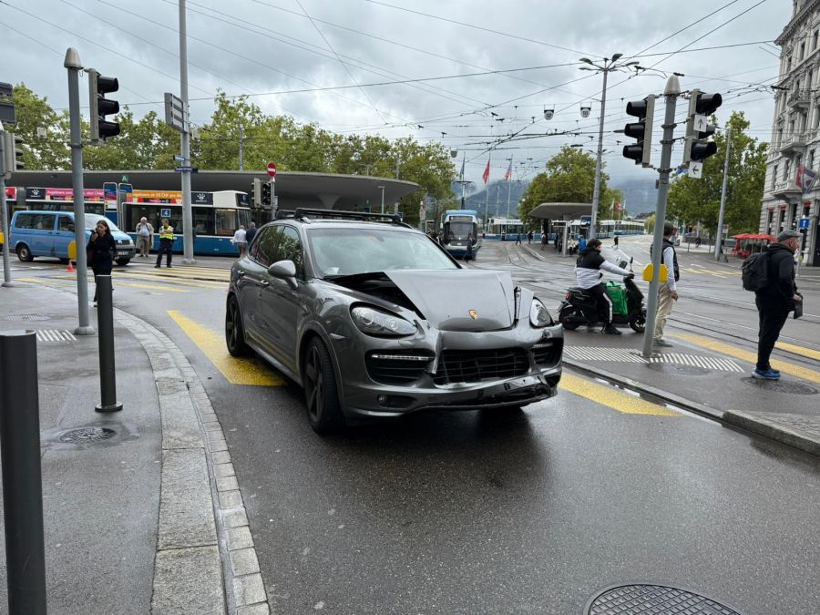 In der Nähe des Bellevue ist es am Donnerstag um 10.20 Uhr zu einem Unfall gekommen.