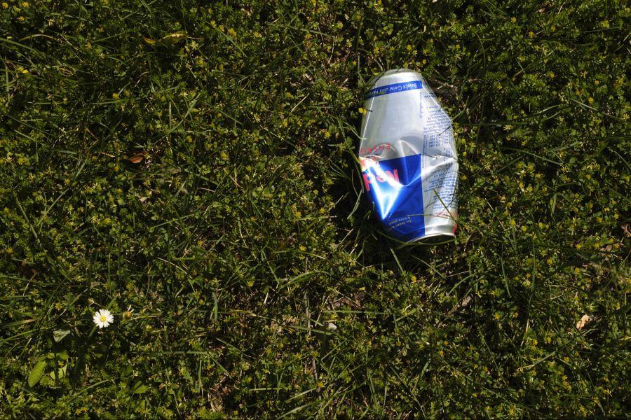 In der Pause schlürft die Generation Z den koffeinhaltigen Softdrink aus Südamerika mittlerweile lieber als einen Energy-Drink.