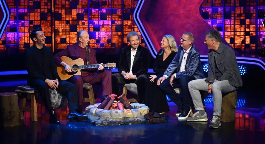 Gottschalks langjähriger Freund Mike Krüger widmete ihm eine umgedichtete Version seines Klassikers – «Mein Gott, Thomas». Das gesamte Studio sang mit.