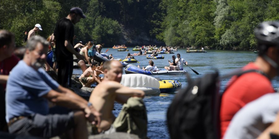 Aareböötler auf der Aare