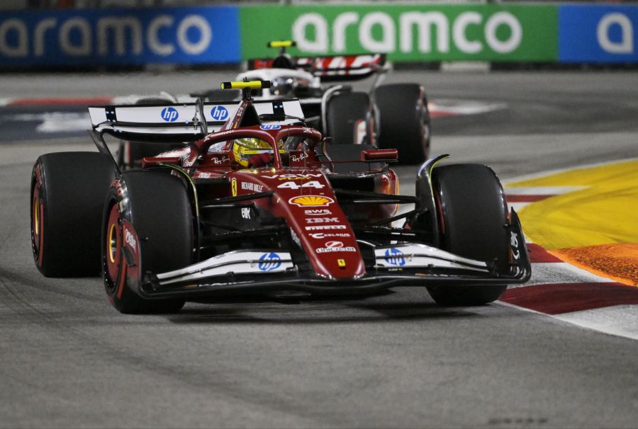 Lewis Hamilton Ferrari Singapur
