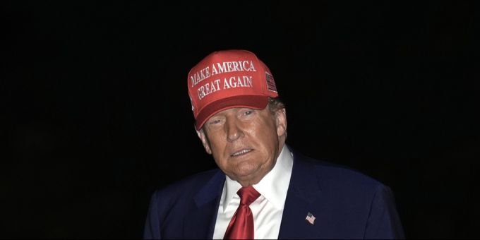 Die US-Wirtschaft ist unter Donald Trump überraschend geschrumpft. Donald Trump USA