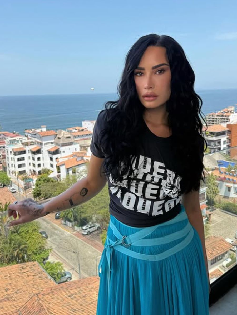 Demi Lovato sorgt mit neuen Fotos für Spekulationen.