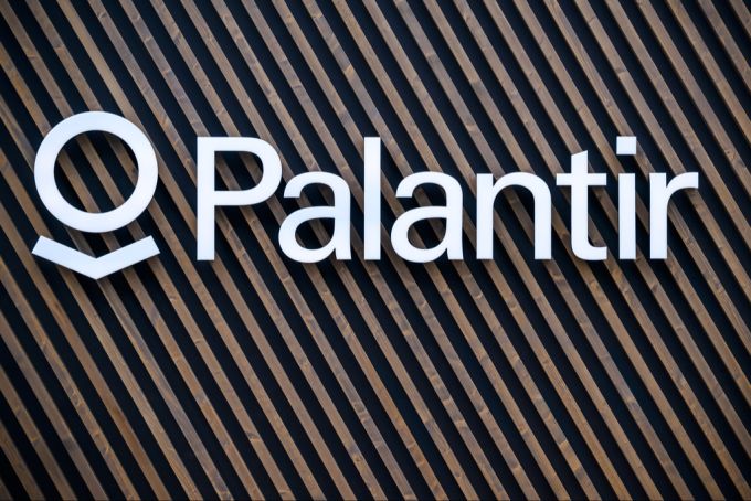 Die Palantier Aktie profitiert von mehreren Grossaufträgen, die das Unternehmen jüngst für sich gewinnen konnte. Palantir Aktie