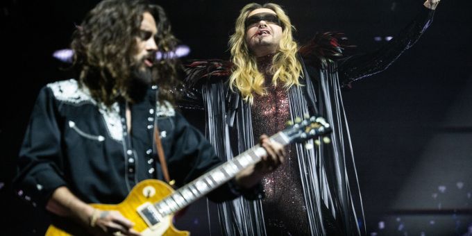 Tom (links) und Bill Kaulitz bei einem Konzert im März. (Archivbild) Kaulitz