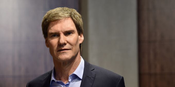 Carsten Maschmeyer sieht einen positiven Nebeneffekt für Europa in der Politik von Trump. Carsten Maschmeyer trump