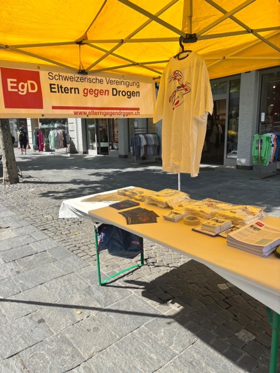 Stand Pavillon Infomaterial Drogen