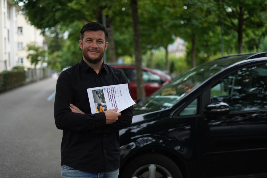Gary Dobler geht das gegen den Strich und sammelt Unterschriften für einen Parkplatz-Stopp.