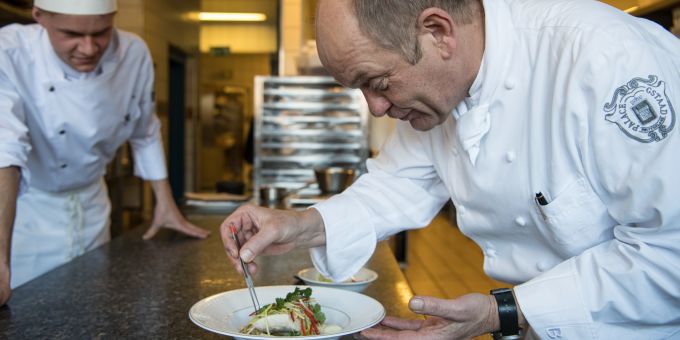 «Koch des Jahres» im Karl Wild Rating: eine weitere ehrenvolle Auszeichnung für Culinary Director Franz W. Faeh. Gstaad Palace