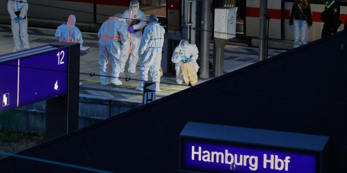 Die meisten der 18 bei dem Messerangriff Verletzten konnten das Krankenhaus inzwischen verlassen. (Archivbild) Messerangriff