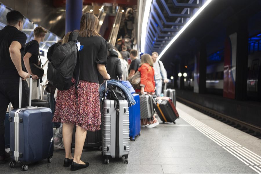 Die Sommerferienzeit soll für Basler Schüler später beginnen.
