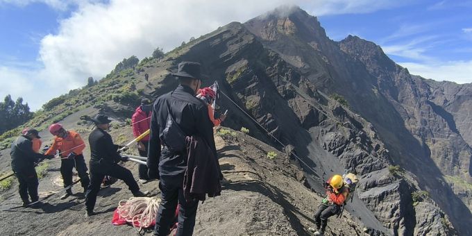 Als die Retter schliesslich am Dienstag zu Juliana M. gelangten, war die junge Brasilianerin bereits tot. Touristin Indonesien