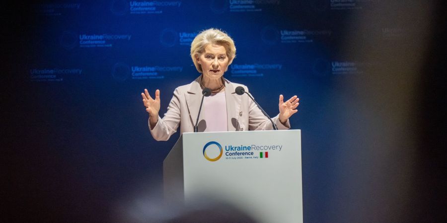 Mit dem Haushaltsplan legt die Behörde von Ursula von der Leyen grob fest, wofür die EU Geld ausgeben will - und wie viel. (Archivbild)