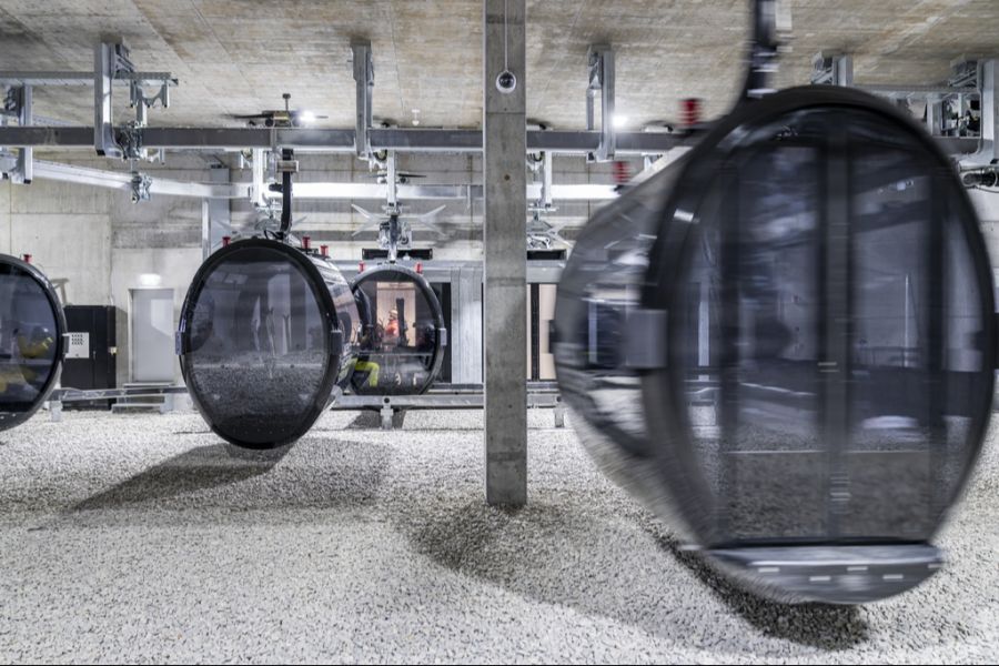 Seit ihrer Inbetriebnahme kämpft die Flemxpress-Gondelbahn mit Kritik und Problemen.