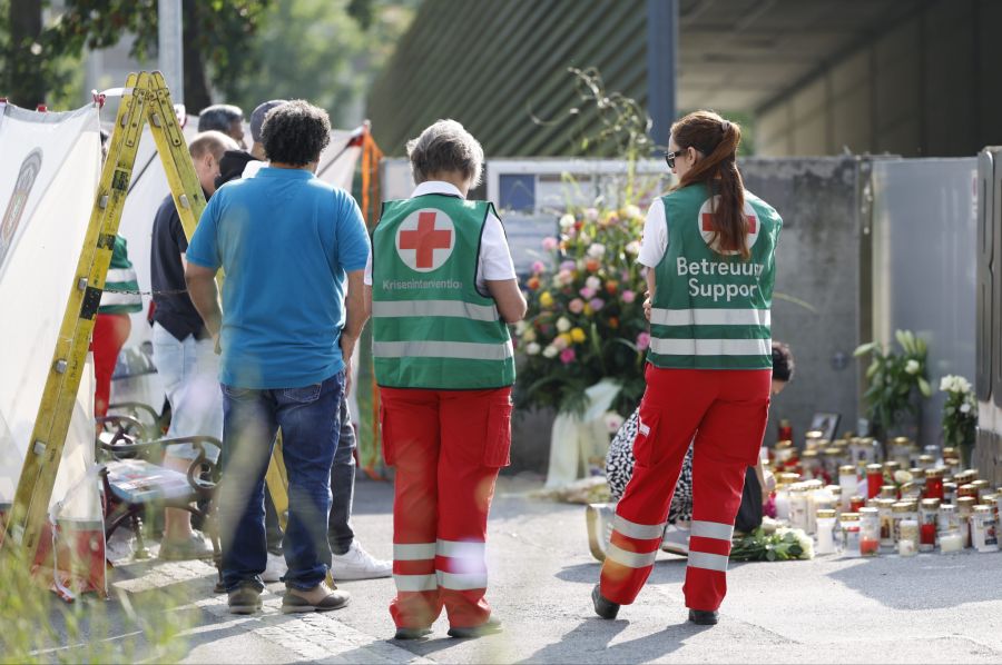 Bei der Tat wurden elf Menschen, darunter auch der Täter, getötet.