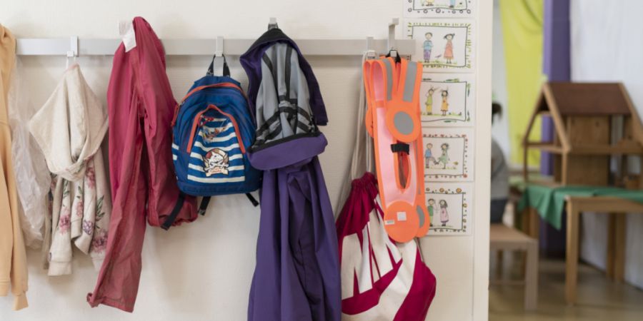 Der Luzerner Kantonsrat will in den Kindergartenzimmern keine grundsätzliche «Doppelbesetzung» mit zusätzlichem Personal prüfen lassen. (Symbolbild)