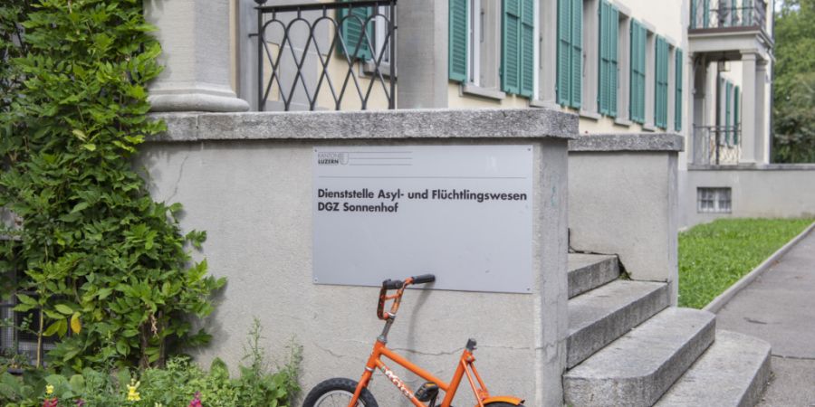 Die Forderung, Personen im Flüchtlingswesen zu Arbeitseinsätzen zu verpflichten, führte im Luzerner Kantonsrat zu Diskussionen über Zwangsarbeit. (Archvibild)