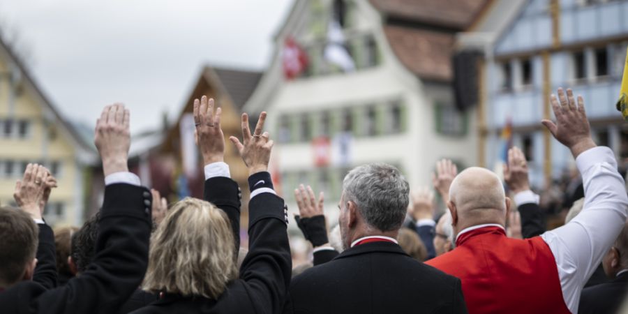 An der Landsgemeinde in Appenzell Innerrhoden vom 26. April 2026 wählen die Stimmberechtigten einen Ersatz für den aus der Regierung zurücktretenden Roland Dähler (parteilos).