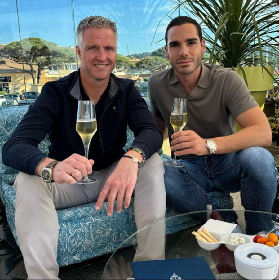 Jetzt wagen sie den nächsten Schritt und treten bald vor den Traualtar.