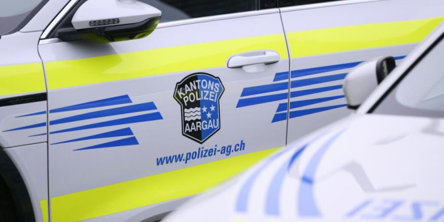 Mit einem Messer verletzte eine Frau in Suhr AG ihr Baby und drei Familienangehörige. Die 37-Jährige handelte gemäss Polizeiangaben offenbar in einem psychischen Aufnahmezustand. (Sy...