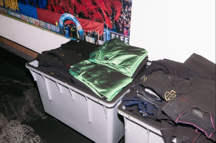 Die Trikots sind unbrauchbar.