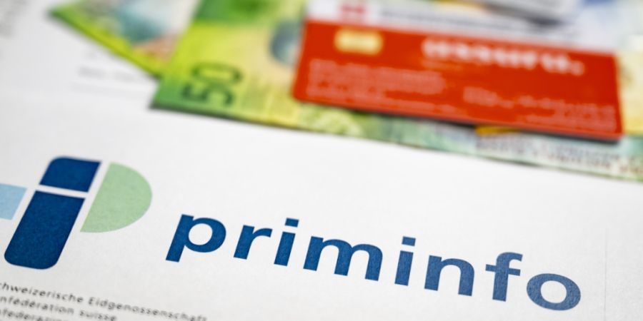 Die Zugerinnen und Zuger werden sich wieder an höhere Prämien gewöhnen müssen. (Symbolbild)