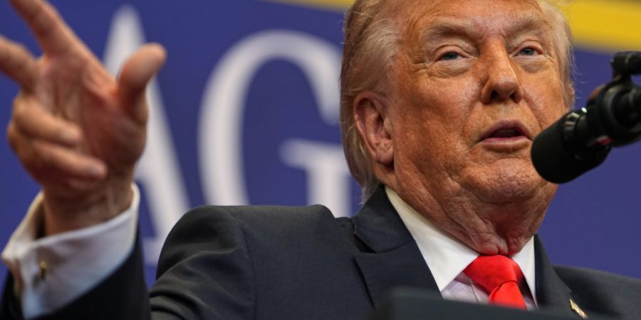 US-Präsident Donald Trump spricht in einer Charter School. Foto: Matt Rourke/AP/dpa