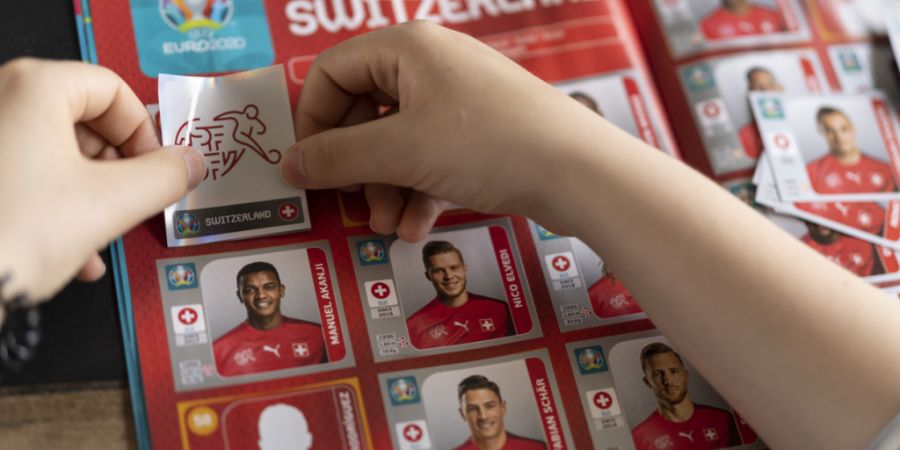 Bald Vergangenheit: Ab 2031 werden die beliebten Fussball-Sammelalben zum Aufkleben nicht mehr von Panini produziert. (Archivbild)