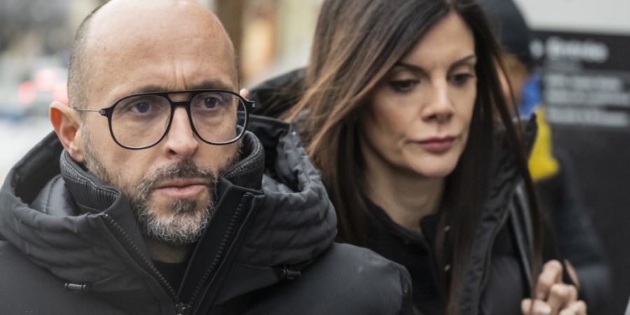 Jacques und Jessica Moretti haben gemeinsam den Campus Energypolis in Sitten am Mittwoch durch eine Seitentüre betreten.