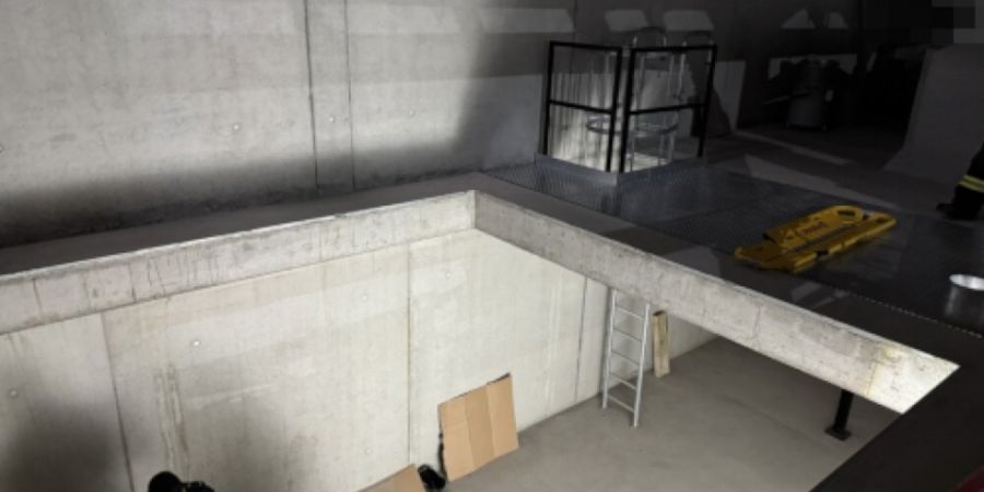 Hier stürzte der Bauarbeiter in die Tiefe.
