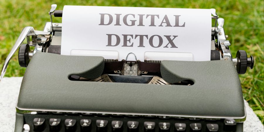 Viele Menschen würden sich heute nach einer digitalen Auszeit sehnen. (Symbolbild)
