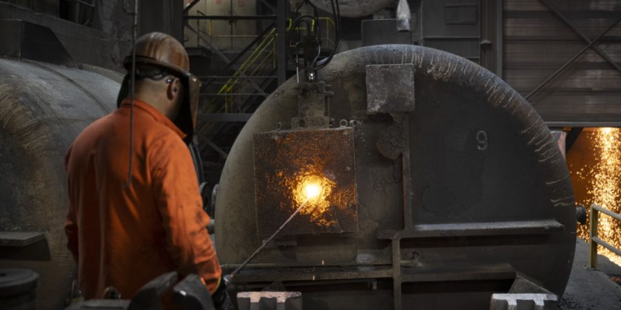 Im vierten Quartal 2025 ist die Schweizer Wirtschaft vom Dienstleistungssektor gestützt leicht gewachsen. Nach wie vor verhalten entwickelte sich derweil die Industrie.(Symbolbild)