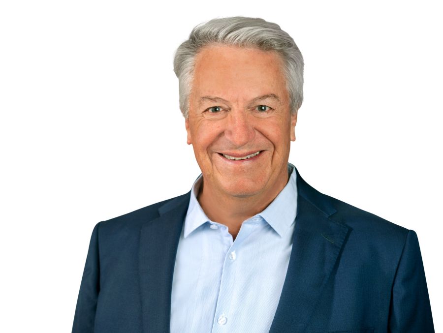 «Wir haben es knapp noch geschafft, diese drei Zeilen mit unseren Fingern zu schreiben», sagt Rolf Müri, Präsident der SVP Wetzikon, mit einem Augenzwinkern.