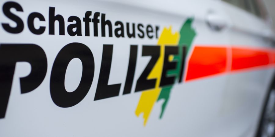 Die Schaffhauser Polizei entzog einem 18-Jährigen nach einer Raserfahrt den Führerausweis. (Archivbild)