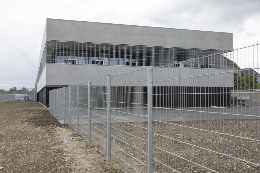 Trotz Geständnis kommt der Feuerteufel nach zwei Monaten U-Haft unter Auflagen frei – die Unschuldsvermutung gilt weiterhin.