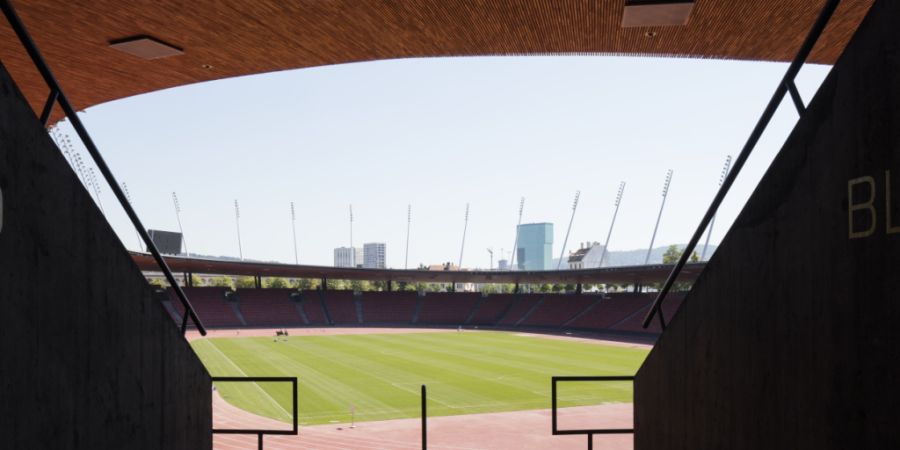 Damit die Leichtathleten nicht nur draussen trainieren können, hofften sie auf eine Halle direkt neben dem Letzigrundstadion. (Archivfoto)
