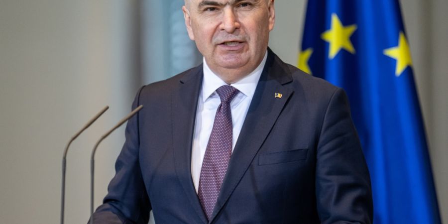 ARCHIV - Ilie Bolojan, Ministerpräsident von Rumänien, äußert sich bei einer Pressekonferenz nach ihrem Gespräch im Bundeskanzleramt. Foto: Fabian Sommer/dpa