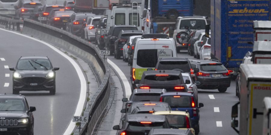 Alle Jahre wieder: Der Osterstau beginnt traditionell immer am Wochenende vor Ostern. (Archivbild von 2025 in Erstfeld)