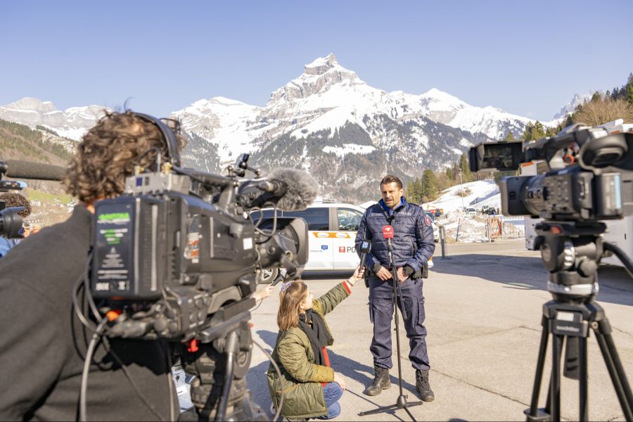 Senad Sakic-Fanger, Chef Kriminalpolizei und Stellvertretender Kommandant der Kantonspolizei Nidwalden, gibt gegenüber Nau.ch Auskunft zum Seilbahn-Unglück.