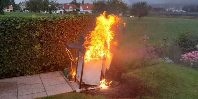 Altnau TG: Grill in Brand geraten. Altnau TG