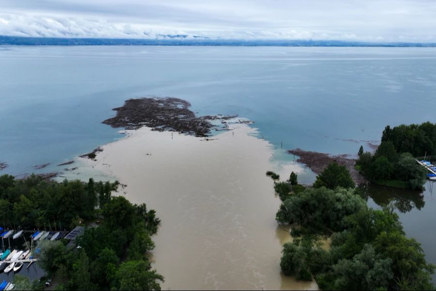 Es könne aber nicht ausgeschlossen werden, dass der Bodensee noch einmal etwas ansteigen werde.