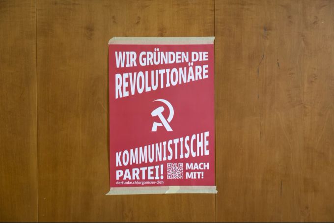 Im Rahmen des Gründungskongresses vom 10. bis zum 12. Mai 2024 ging «Der Funke» in die «Revolutionäre Kommunistische Partei» über. (Symbolbild) Kommunisten Funke Sektenähnlich Pyramidenstruktur