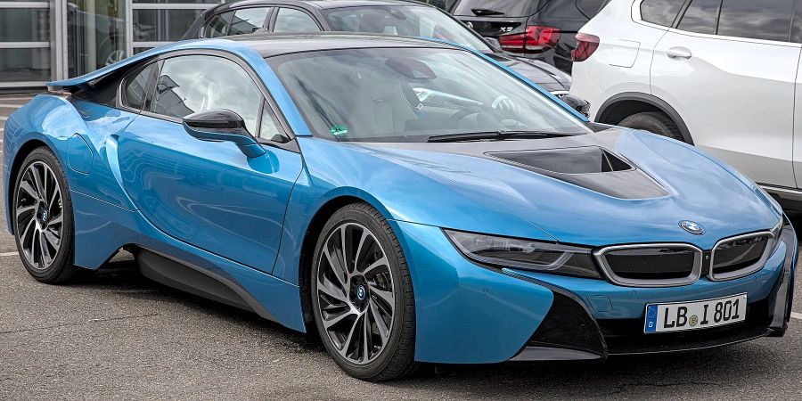 BMW i8