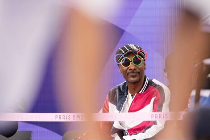 Nach langer Zeit macht Snoop Dogg wieder mit Musik Schlagzeilen. snoop dogg