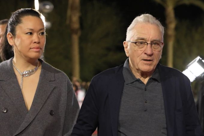 Robert De Niro und Tiffany Chen haben eine 19 Monate alte Tochter. robert de niro