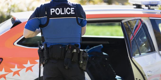 Darknet - Walliser Ehepaar missbraucht eigene Kinder – festgenommen