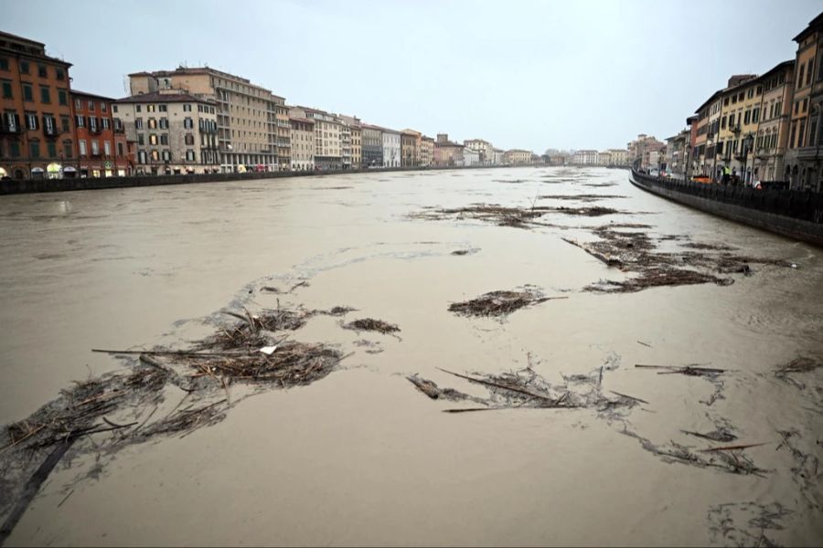 Arno Hochwasser